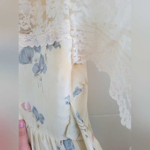 Authentic vintage 1970s Gunne Sax dress - Picture 6 of 10